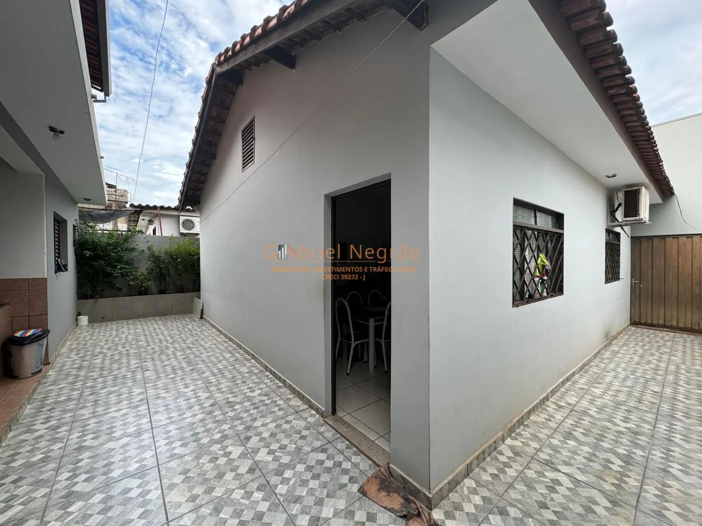 Linda Casa com 5 Dormitórios em A.C.B. - Oportunidade! — foto 12