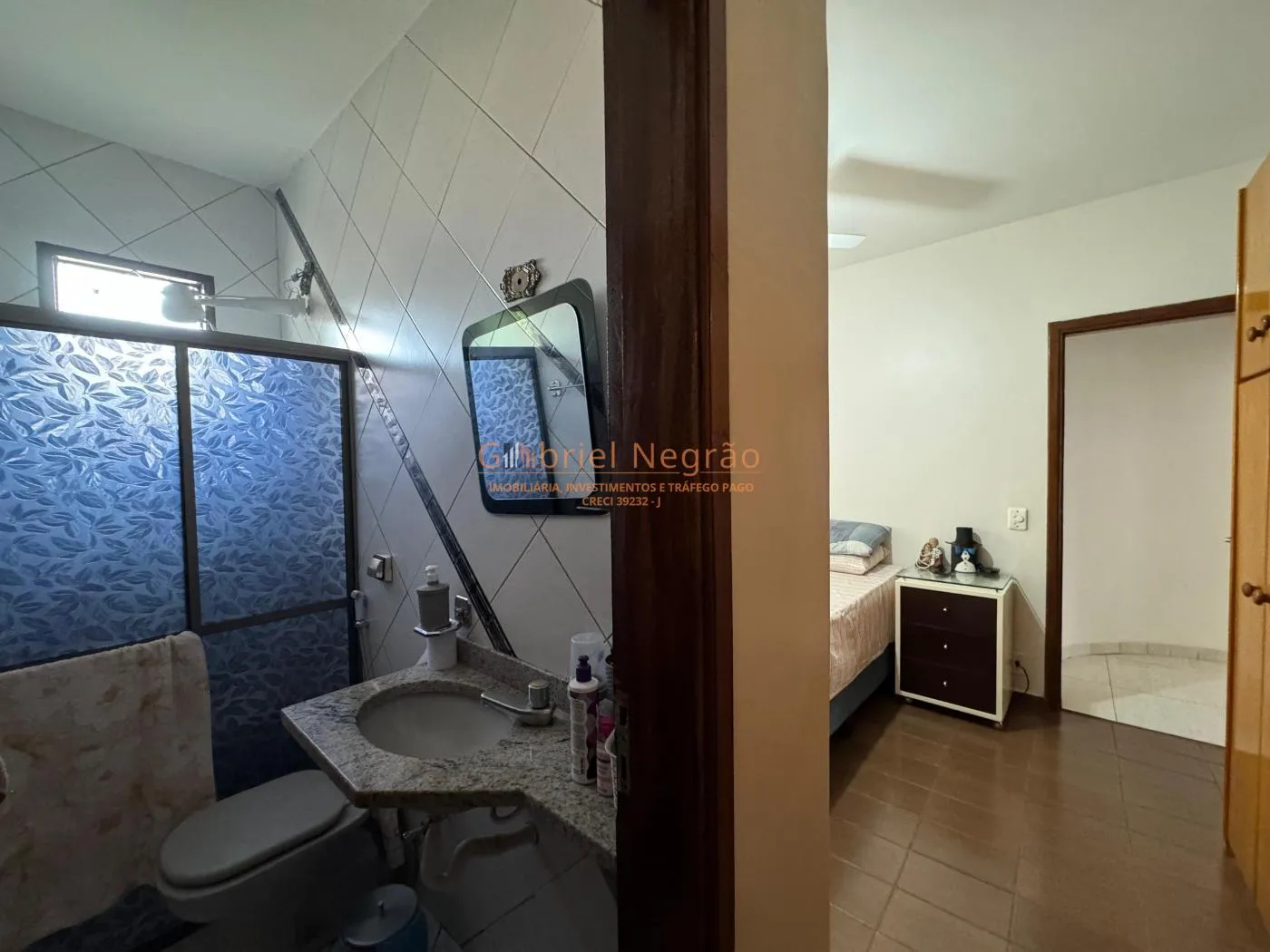 Linda Casa com 5 Dormitórios em A.C.B. - Oportunidade! — foto 4